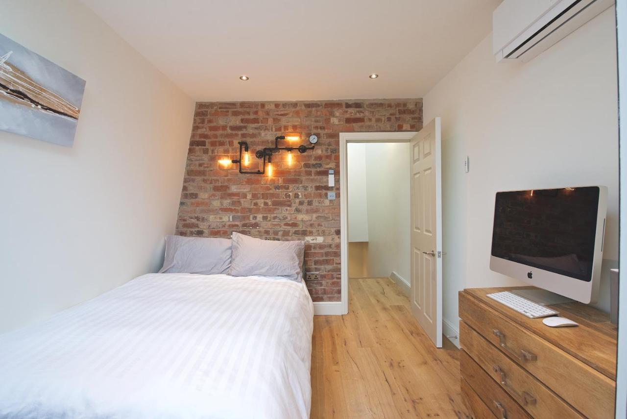 Modern Bedroom In London !! エクステリア 写真