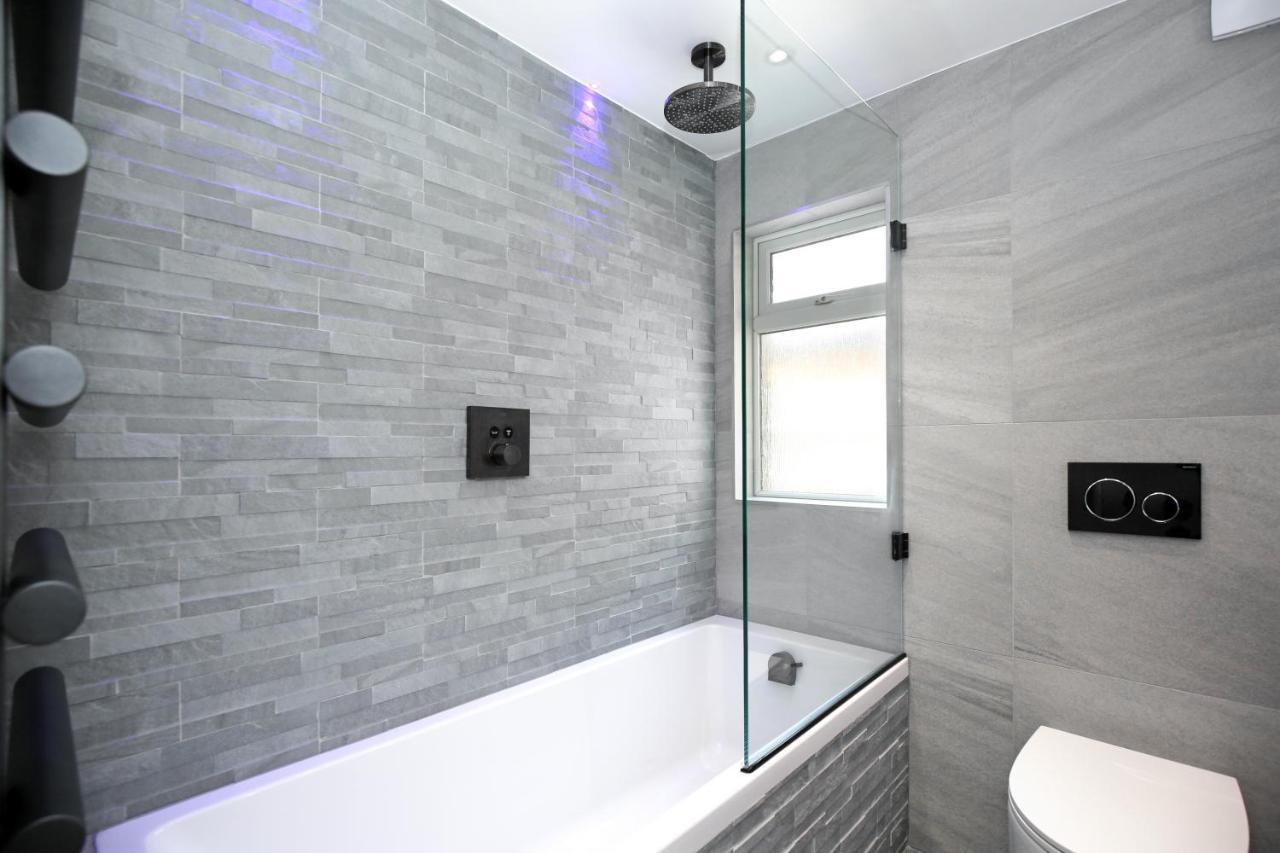 Modern Bedroom In London !! エクステリア 写真