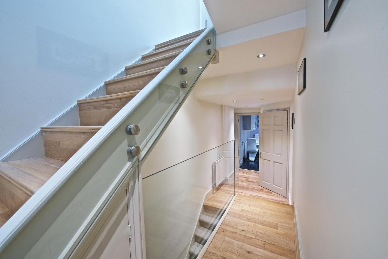 Modern Bedroom In London !! エクステリア 写真