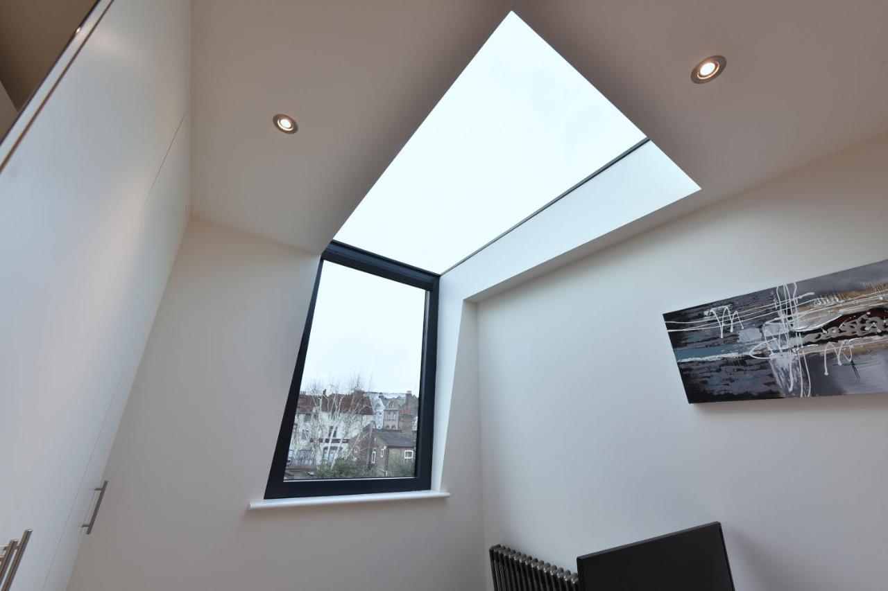 Modern Bedroom In London !! エクステリア 写真