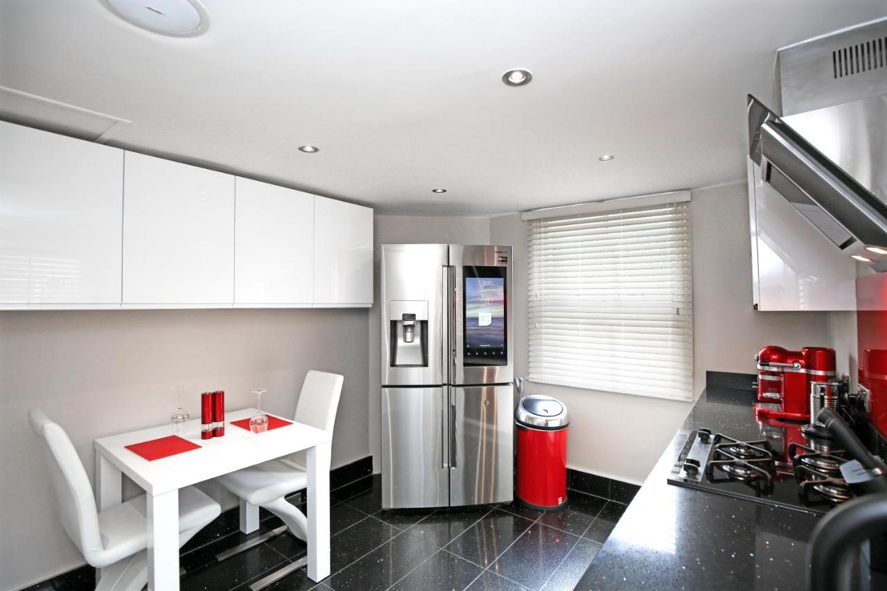 Modern Bedroom In London !! エクステリア 写真